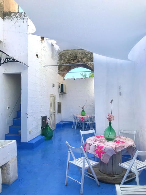 Patio, Facade/entrance