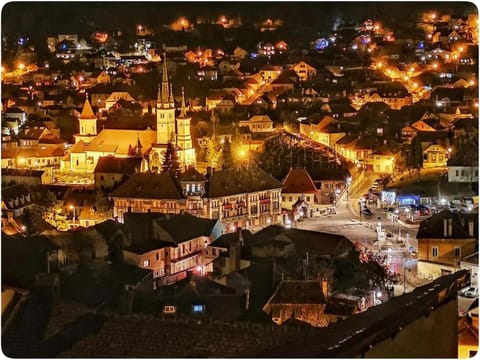 Neighbourhood, City view, Landmark view, Mountain view, Street view