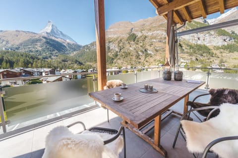 Summer, Balcony/Terrace, Seating area, Landmark view, Landmark view, Mountain view, Mountain view
