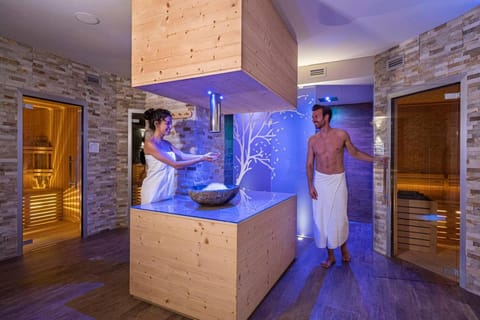 Sauna, Spa and wellness centre/facilities