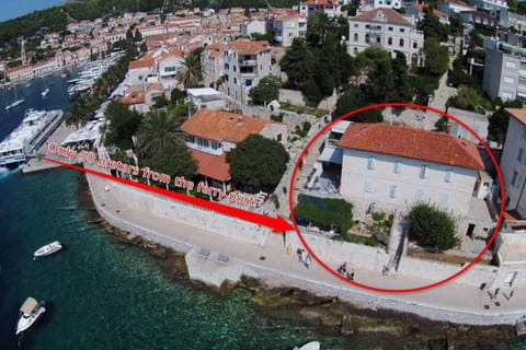 Bird's eye view, On site