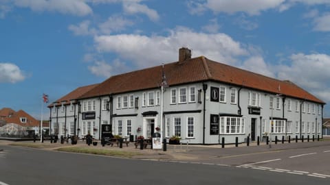 Property building, Location