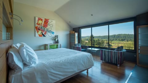 Natural landscape, Photo of the whole room, Bedroom