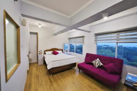 Bed, Living room, Bedroom