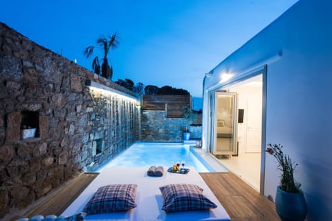 Night, Hot Tub, View (from property/room), Balcony/Terrace, Balcony/Terrace, Pool view, Swimming pool, Swimming pool, towels