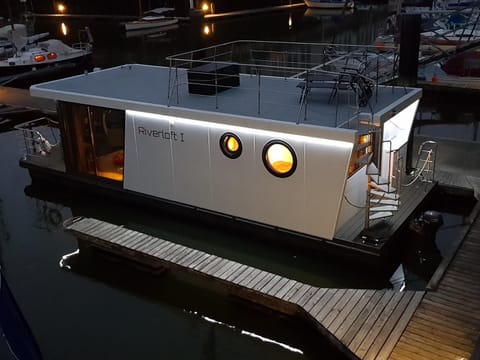 Riverloft I Docked boat in Cuxhaven