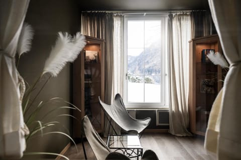 Living room, Spa and wellness centre/facilities, Mountain view