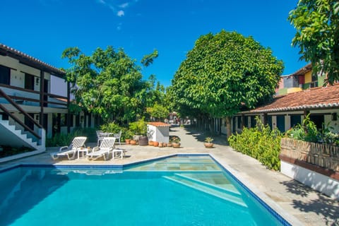Property building, Patio, Spring, Day, Garden, Garden view, Pool view, Swimming pool, sunbed