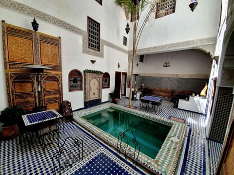 Decorative detail, Swimming pool