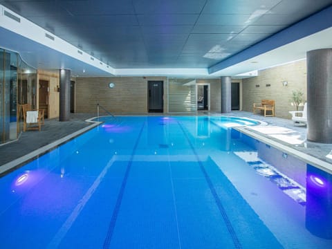 Property building, Swimming pool