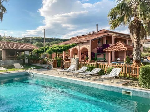 Property building, Swimming pool, Swimming pool