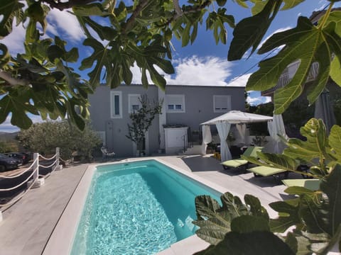 Property building, Pool view, Swimming pool