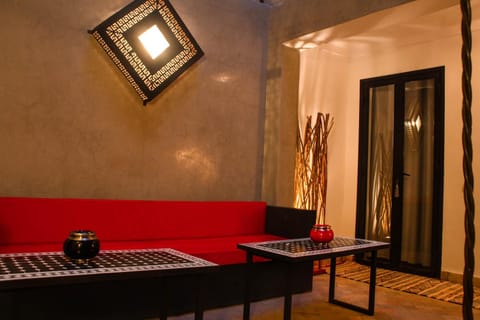 Patio, Living room