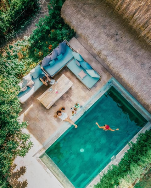 Bird's eye view, Pool view