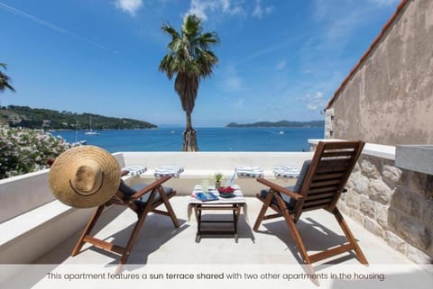 Property building, Day, View (from property/room), Balcony/Terrace, Seating area, Sea view, sunbed