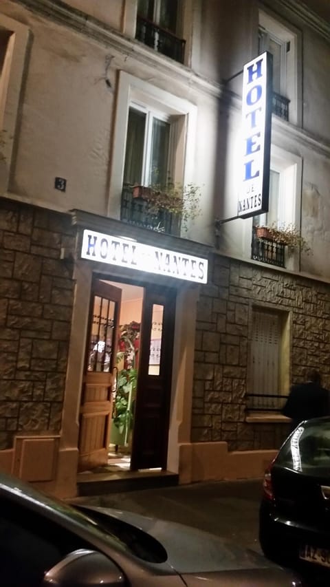 Hotel de Nantes Hotel in Paris