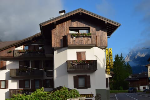 Albergo Miravalle-Tre Cime Views Hotel in Friuli-Venezia Giulia