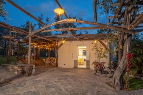 Patio, Garden view