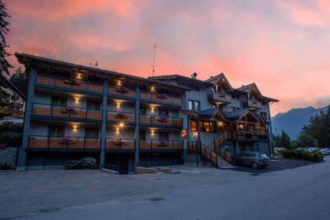 Property building, Mountain view, Sunset, Parking