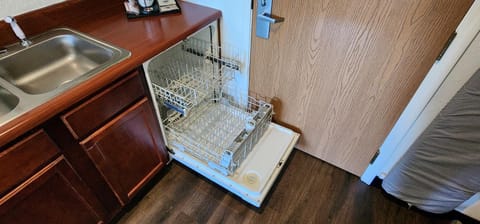 All Towne Suites Hotel in Saint Robert