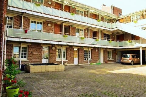 Modern'Hôtel - Centre ville - SNCF Hotel in Valenciennes