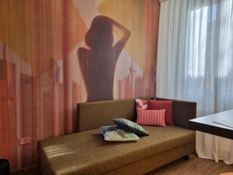 Photo of the whole room, Bedroom