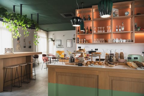 Breakfast, Buffet breakfast, Internal: Not applicable to any particular room