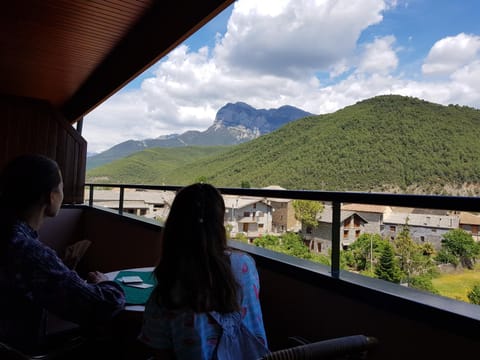Balcony/Terrace, Mountain view, Family