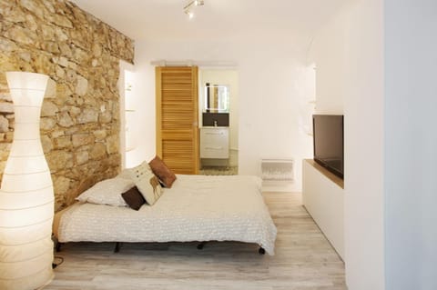 GregBnb - Studio CLIMATISÉ - Terrasse & parking privé Apartment in Toulon