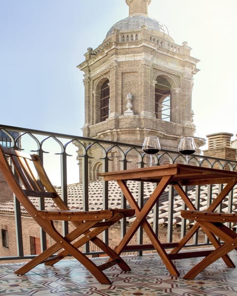 Nearby landmark, Place of worship, Balcony/Terrace, City view, Landmark view