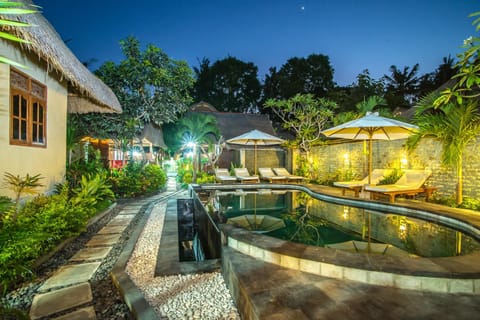Swimming pool, Swimming pool