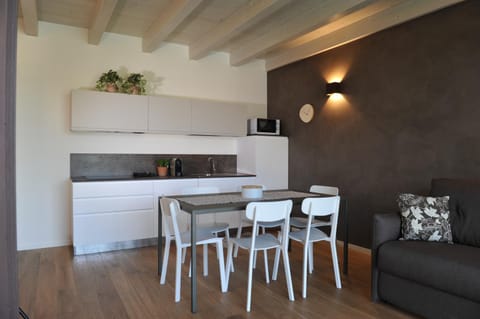 Day, Kitchen or kitchenette, Living room, Seating area, Dining area