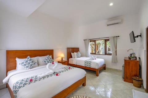 Nusa Indah Bungalow Campground/
RV Resort in Nusapenida