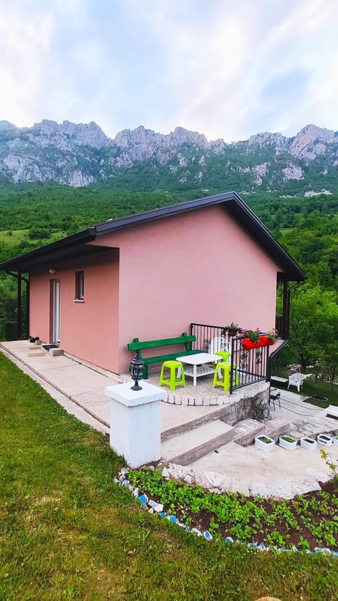 Privatni smještaj "Mratinje" Country House in Montenegro