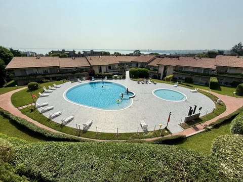 Kristall Lago Residence Apartment hotel in Desenzano del Garda