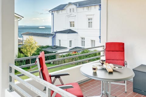 Balcony/Terrace, Garden view, Lake view, Sea view