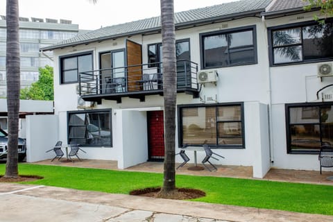 Property building, Balcony/Terrace