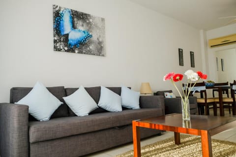 Zero Zero 2 Apartment in Peyia