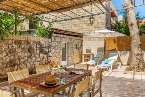 Garden, Balcony/Terrace, Dining area, Garden view, sunbed