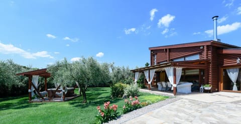 Property building, Garden