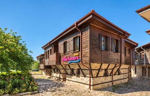 Property building, Day