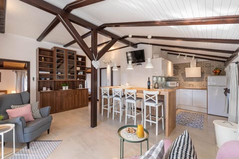 Kitchen or kitchenette, Living room, Seating area