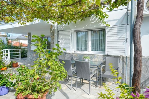 Patio, Garden, Balcony/Terrace, Garden view
