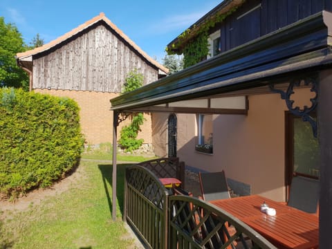 Patio, BBQ facilities, Garden, Balcony/Terrace