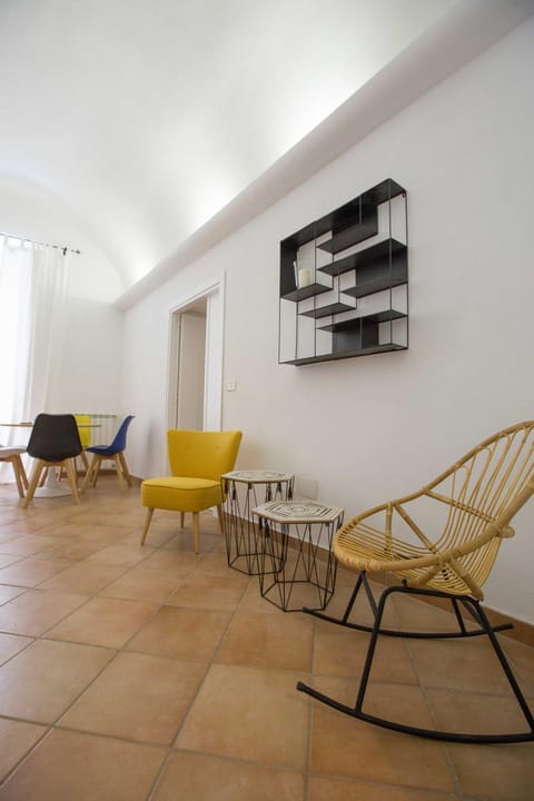 Little Hope 83 by Dimorra Apartment in Naples