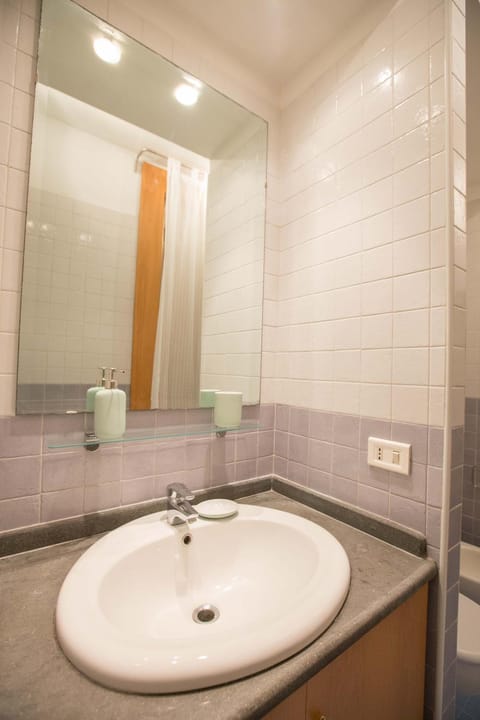 Little Hope 83 by Dimorra Apartment in Naples