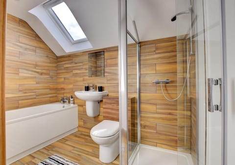 Llanddygfael Hir Apartment in Wales