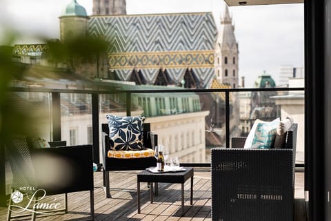 Nearby landmark, Balcony/Terrace, Other, Seating area, Landmark view