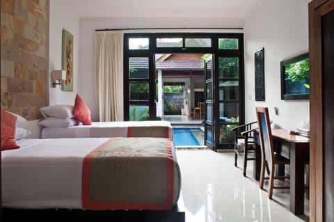 Bedroom, Swimming pool