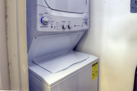 Pinnacle Port C1-203 House in Sunnyside